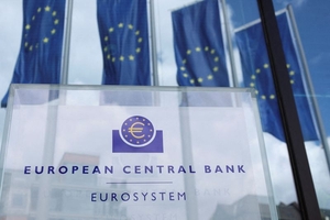news image for Euro zone banks tighten credit by most since debt crisis, ECB says
